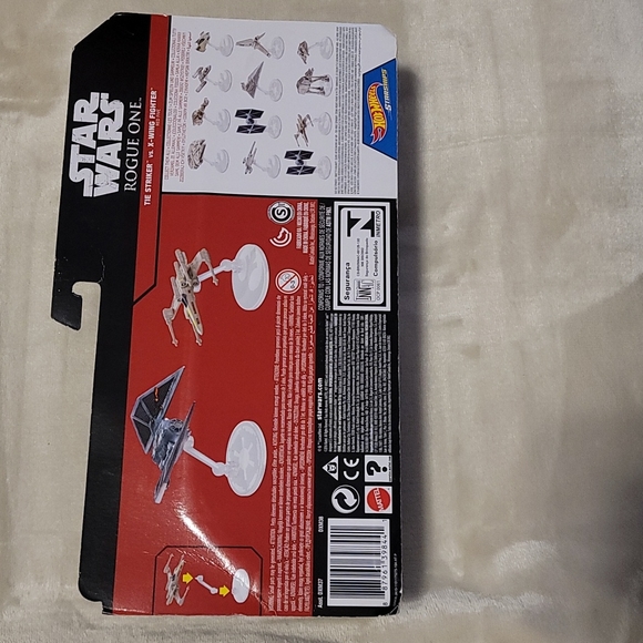 Hot Wheels, Star Wars Rogue One Starships The Striker vs. X-Wing Fighter Vehicle - Picture 2 of 3